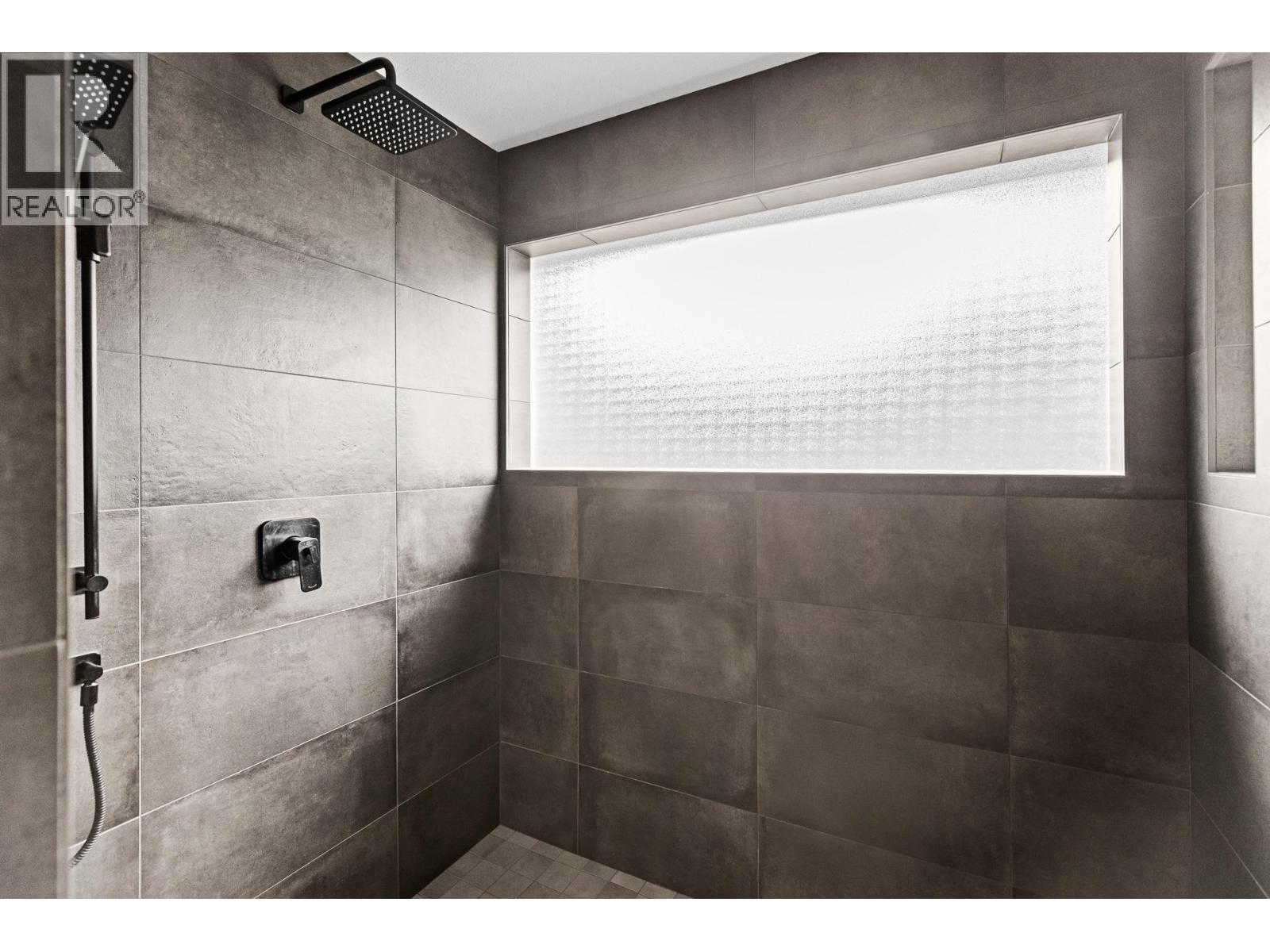 3 9900 Eastside Road, Vernon