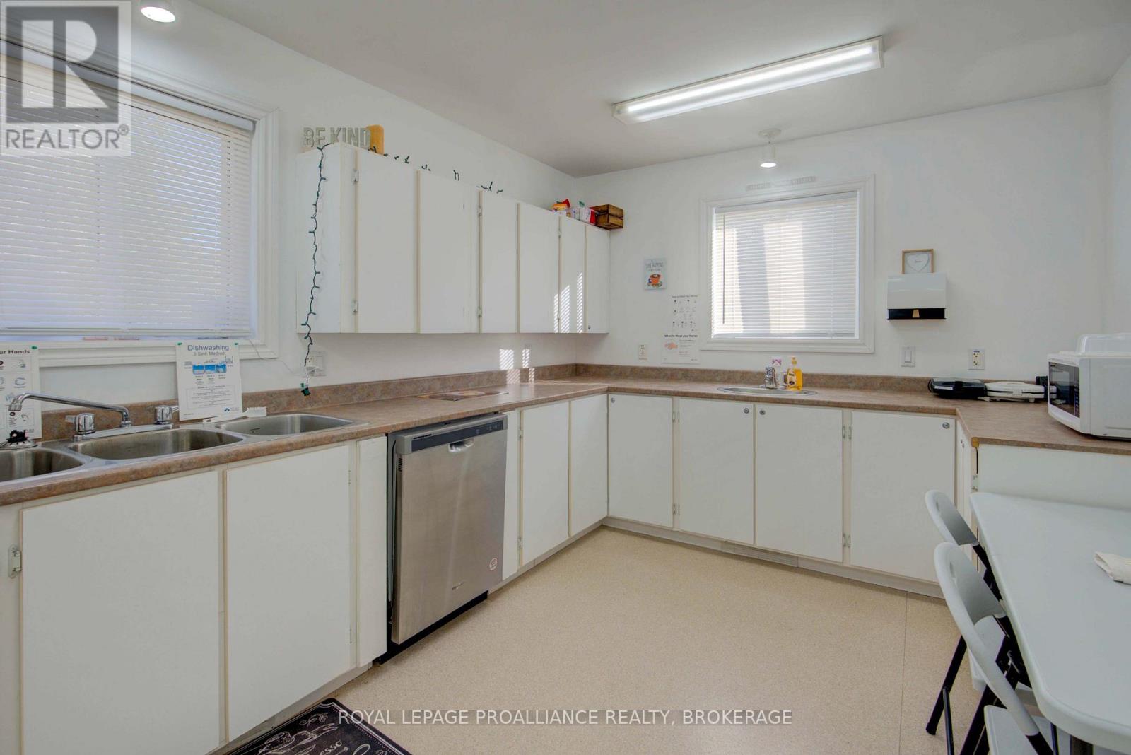 1867 CROW LAKE ROAD - 31