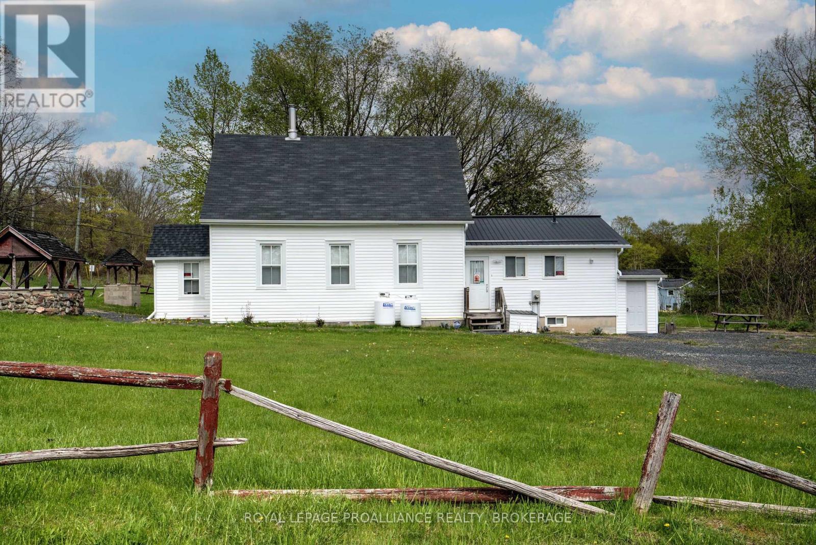 1867 CROW LAKE ROAD - 9