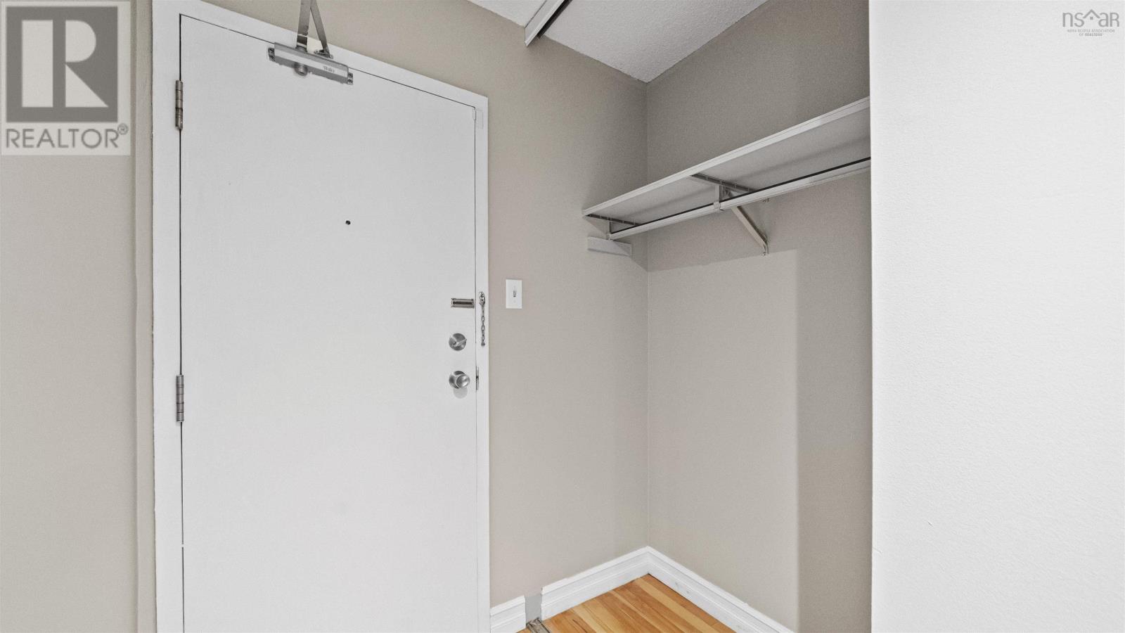 Property 20 of 25 of 9 4 Rose Way