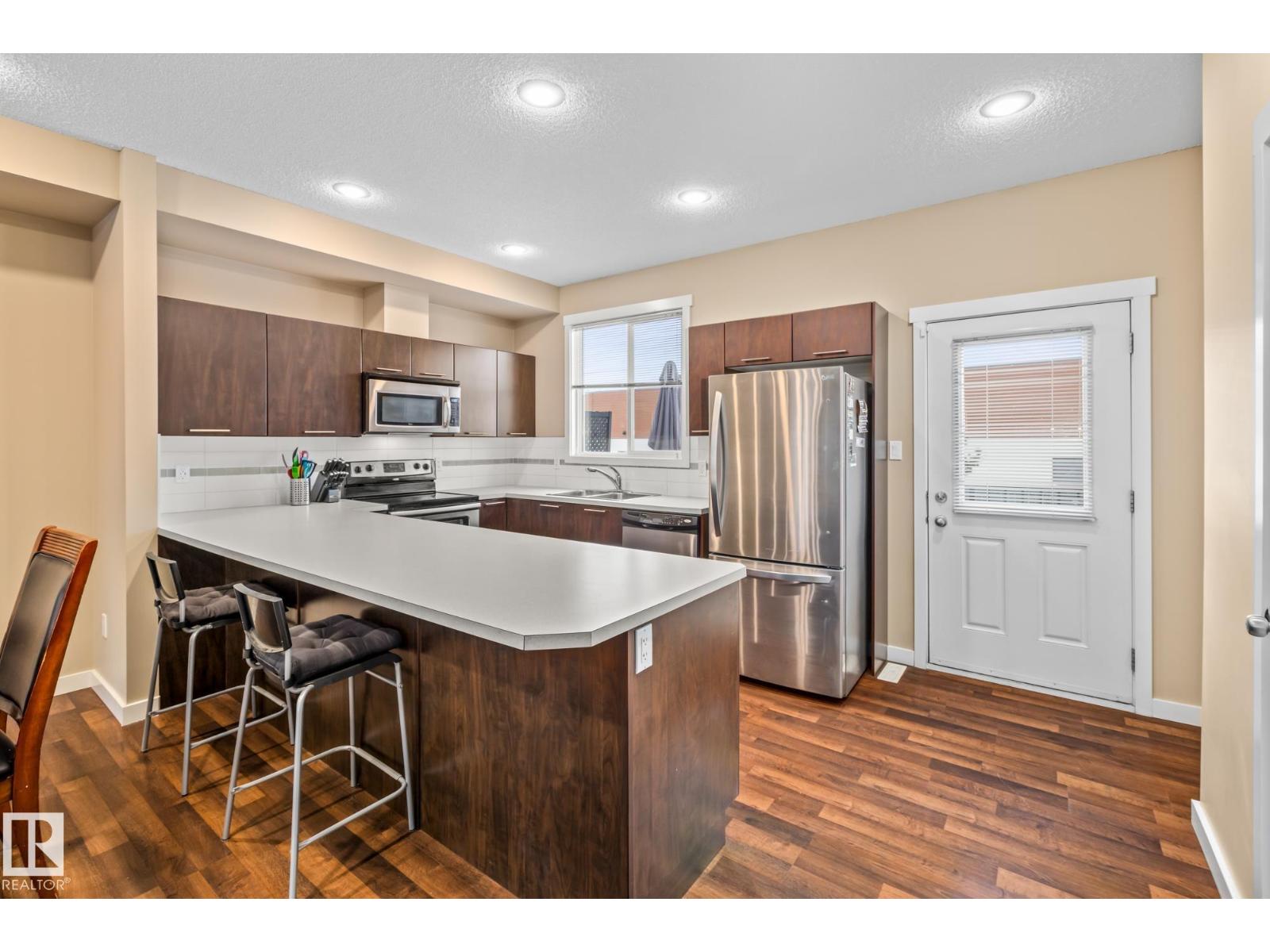 #9 6075 SCHONSEE WY NW, Edmonton