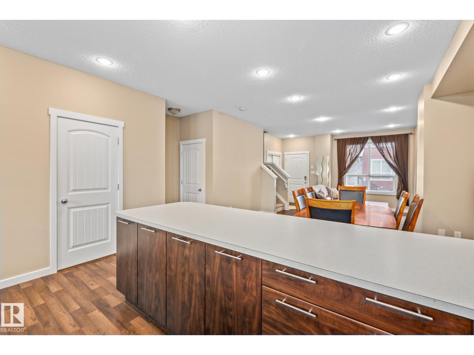 #9 6075 SCHONSEE WY NW, Edmonton