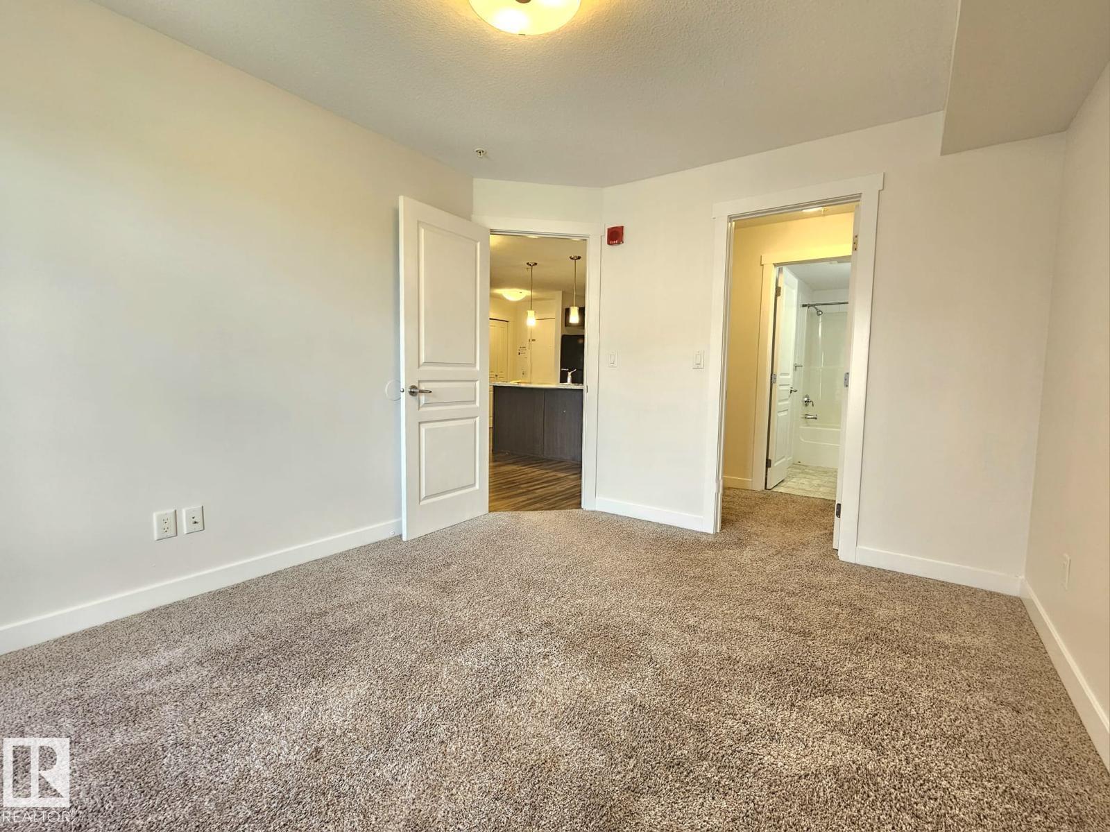 #205 3670 139 AV NW, Edmonton