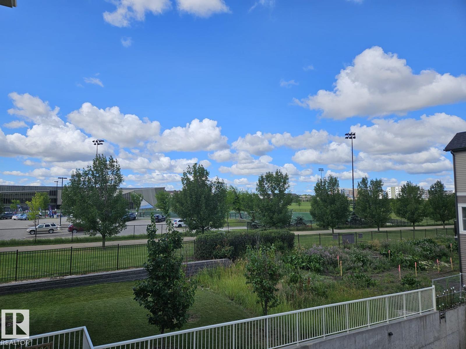 #205 3670 139 AV NW, Edmonton