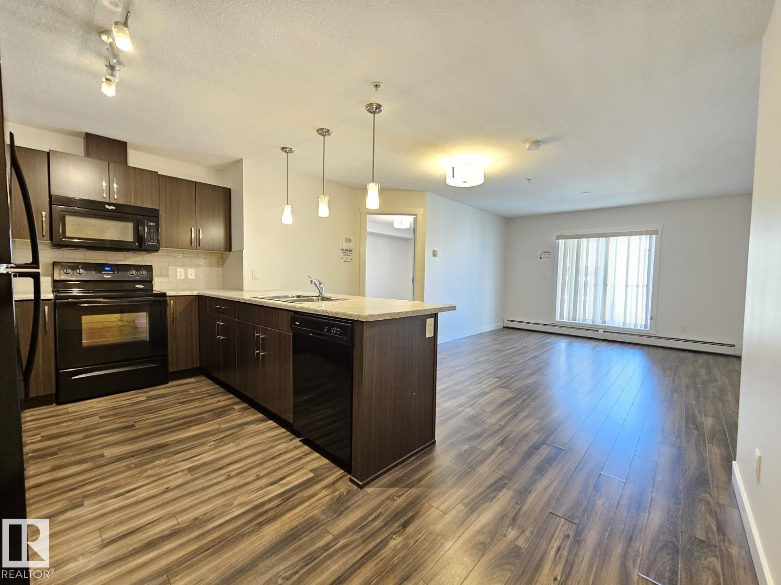 #205 3670 139 AV NW, Edmonton