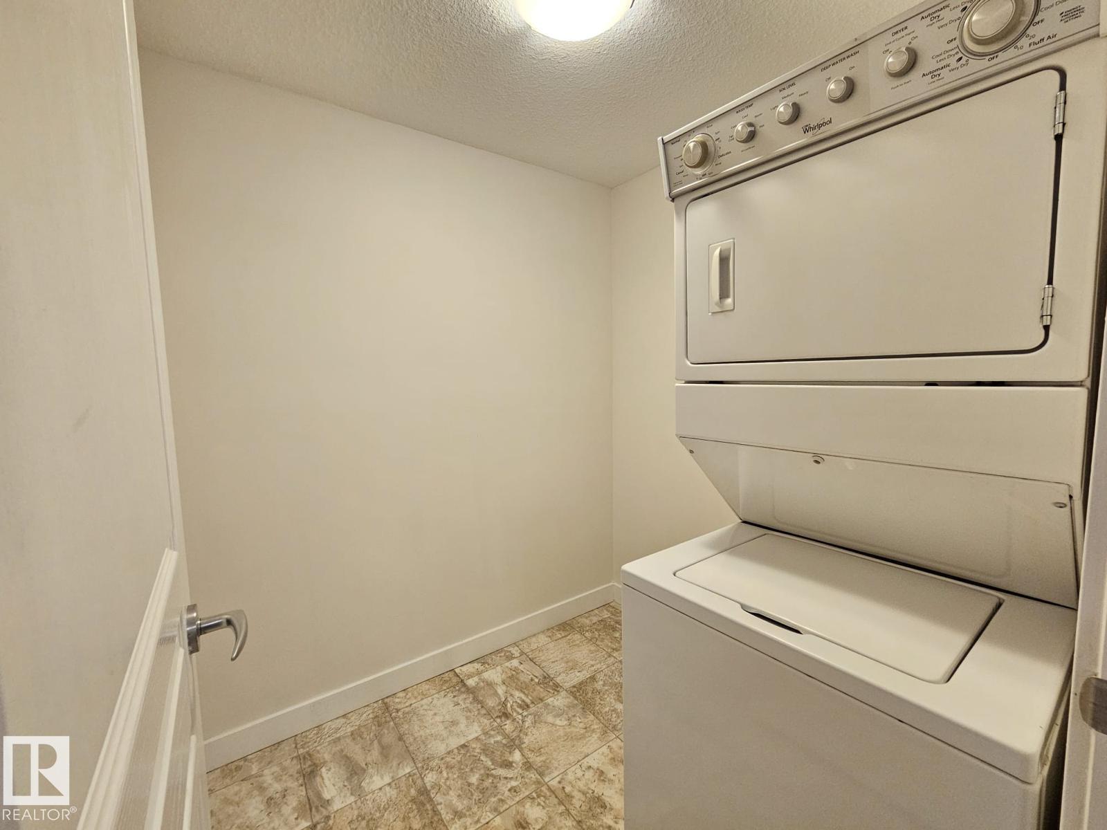 #205 3670 139 AV NW, Edmonton