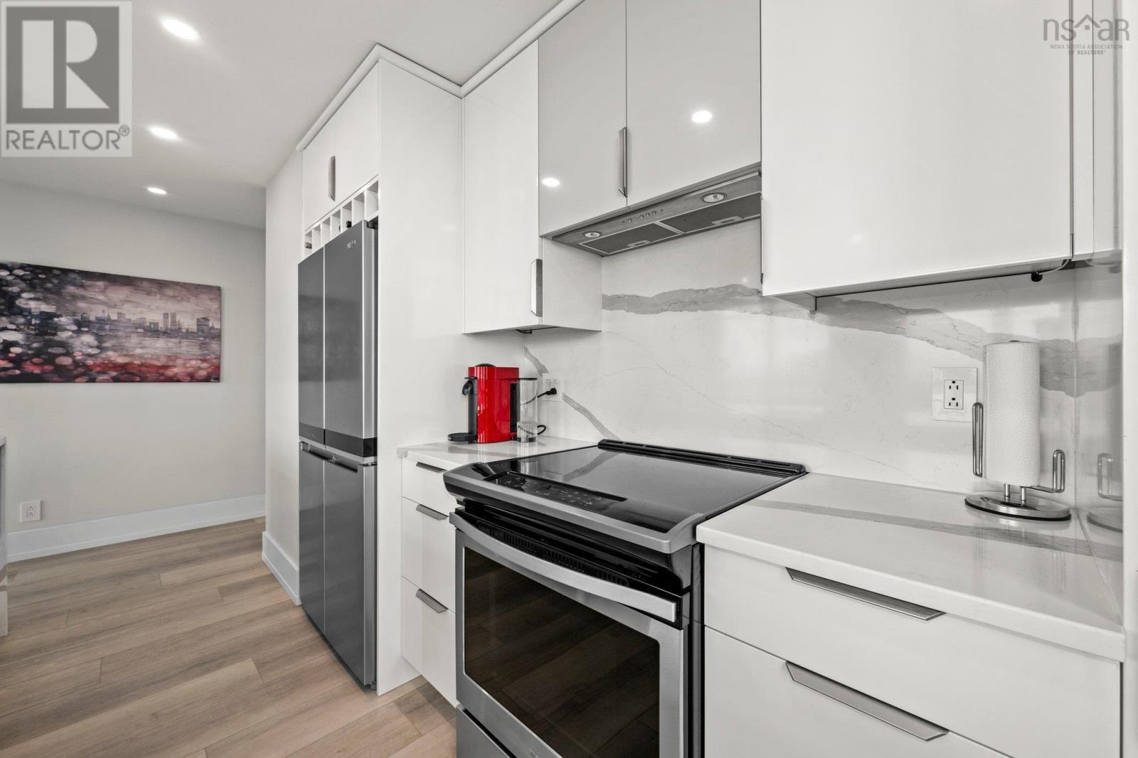 Property 18 of 44 of 1407 1550 Dresden Row