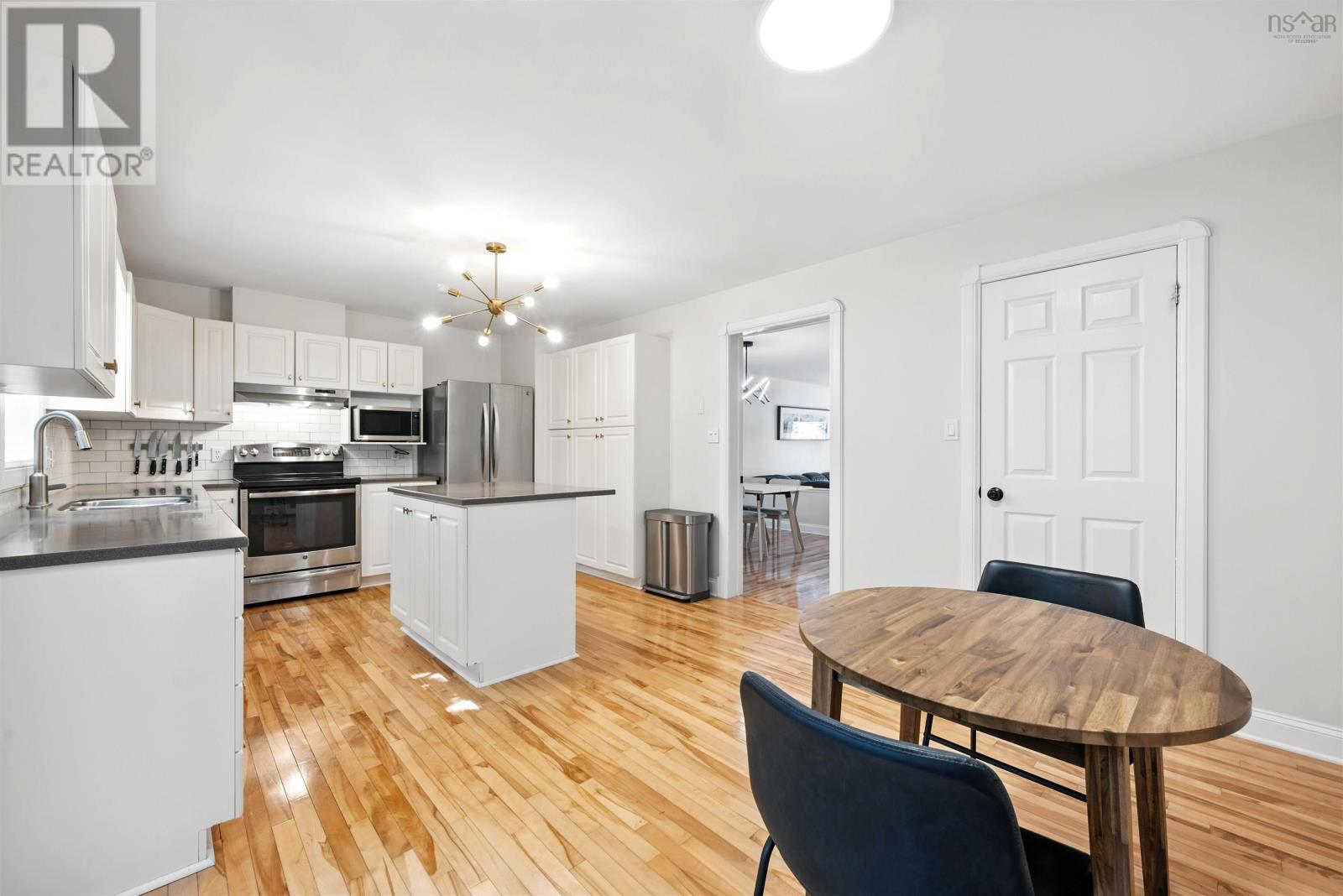 Property 1 of 47 of 221 Spinnaker Drive