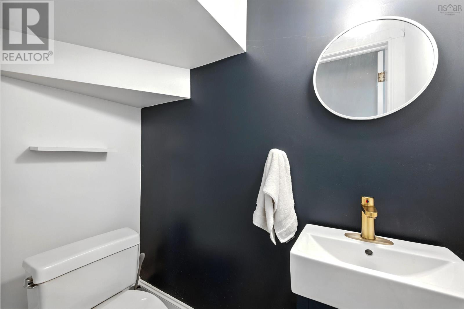 Property 26 of 47 of 221 Spinnaker Drive