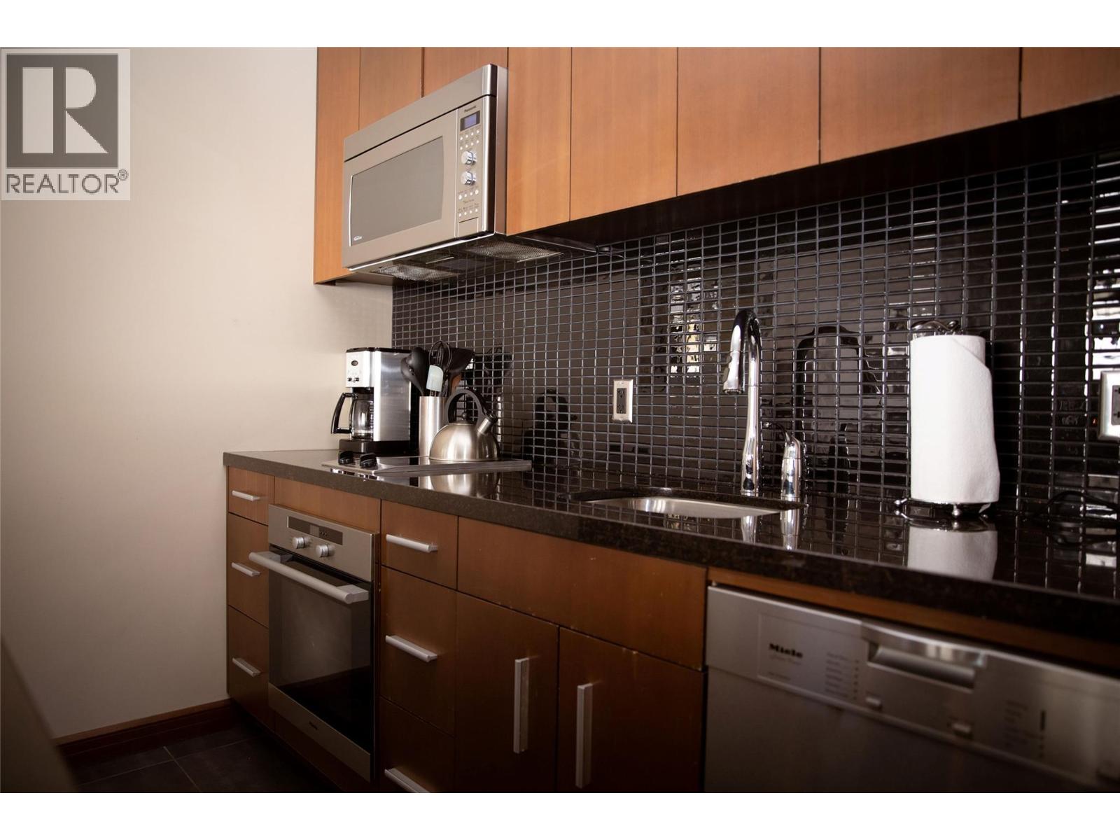 2950 Camozzi Road Unit# 2533, Revelstoke