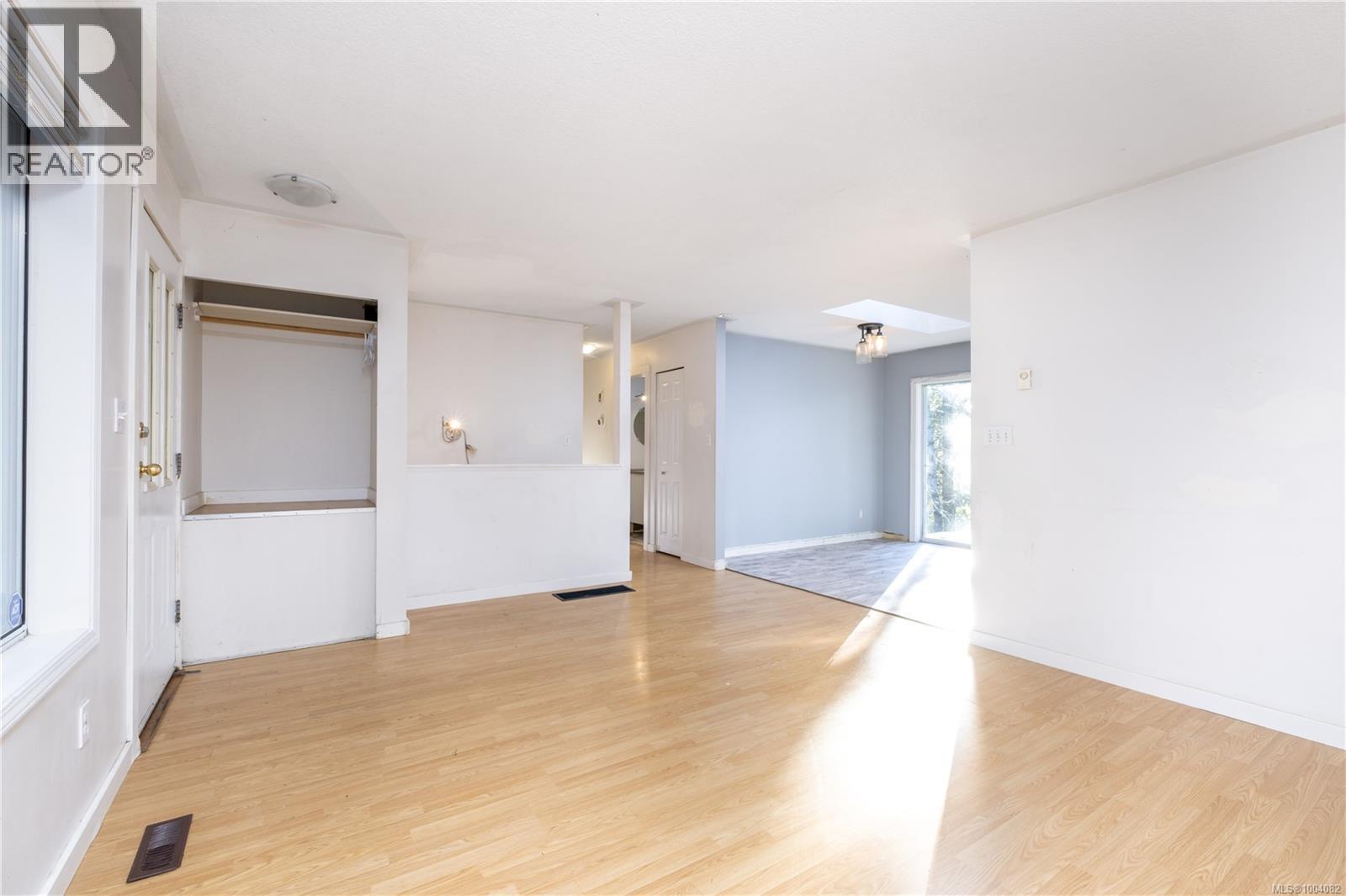 1526 Stag Rd, Campbell River