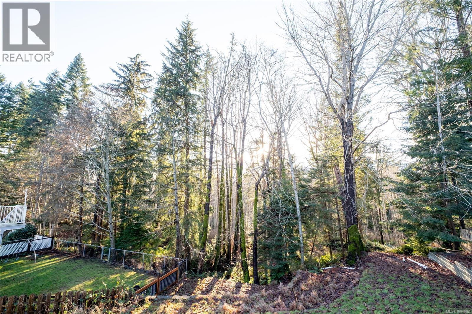 1526 Stag Rd, Campbell River