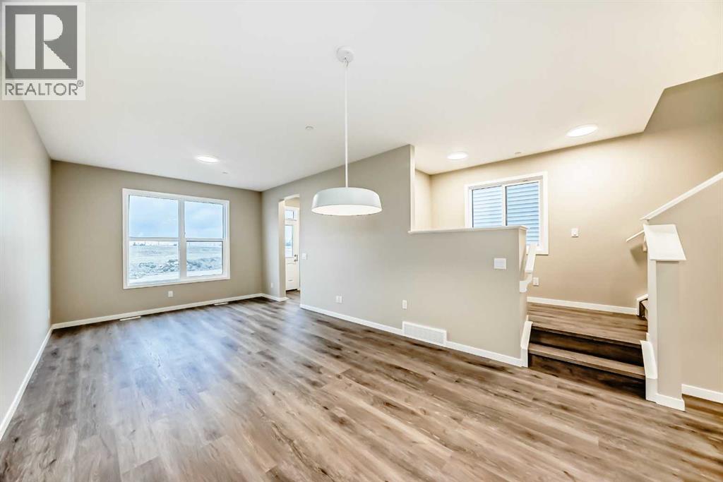 Single Family House for Sale in  Hotchkiss Road SE Hotchkiss Calgary 