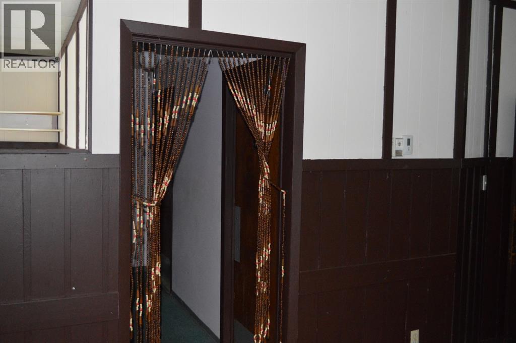 4939 50 Street - Photo 3 of 11, Killam, Alberta