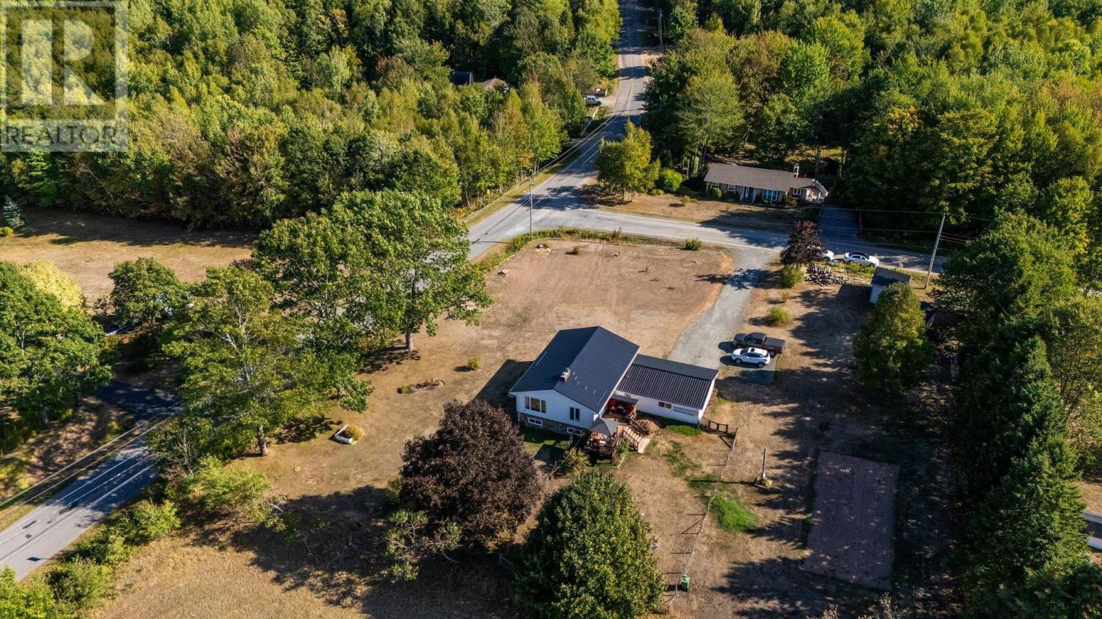 Property 27 of 50 of 387 Lawrence Road