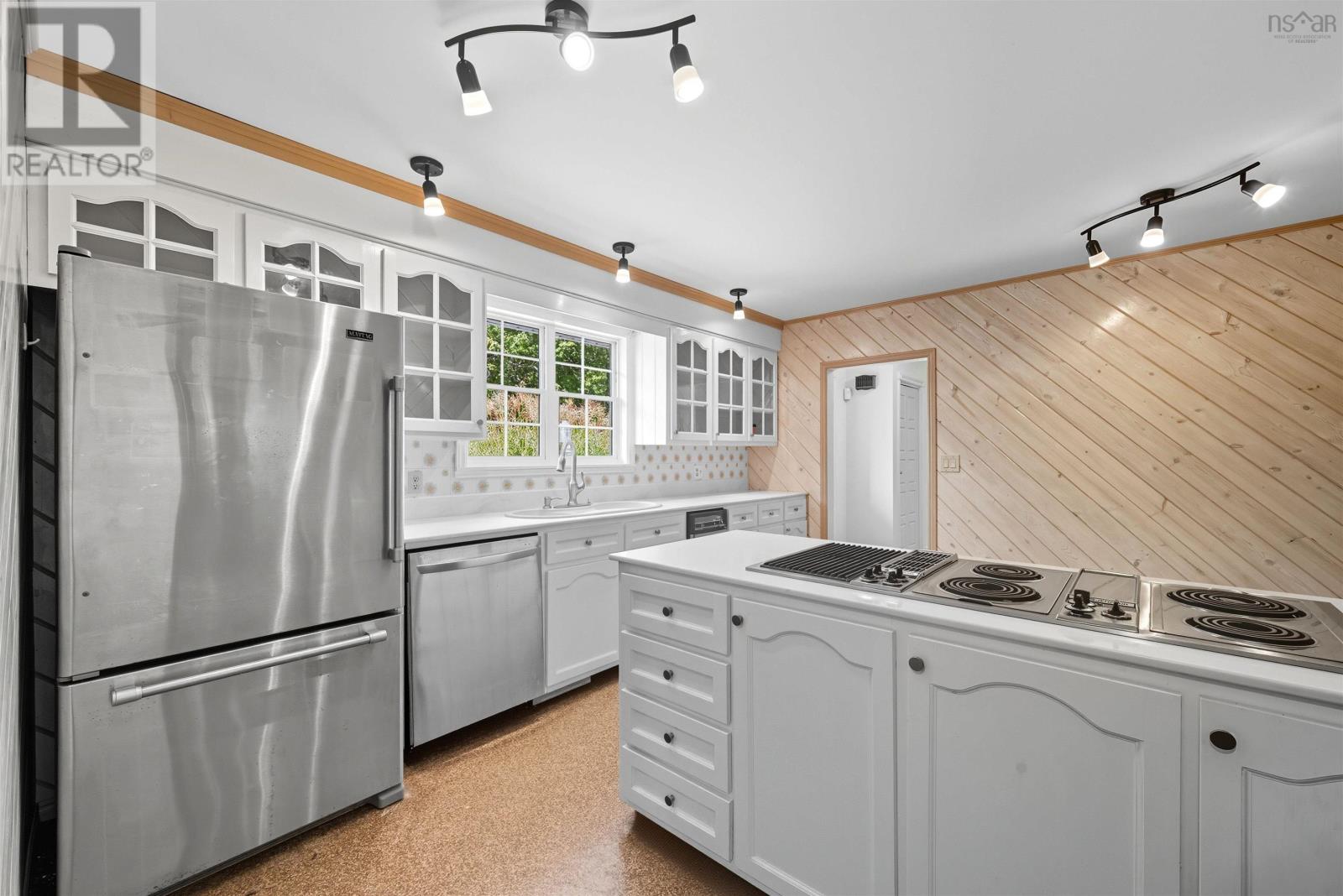 Property 43 of 50 of 206 Lakeview Road