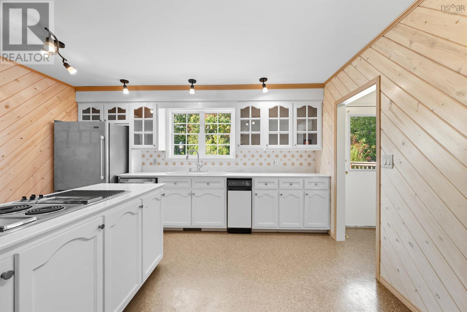 Property 42 of 50 of 206 Lakeview Road