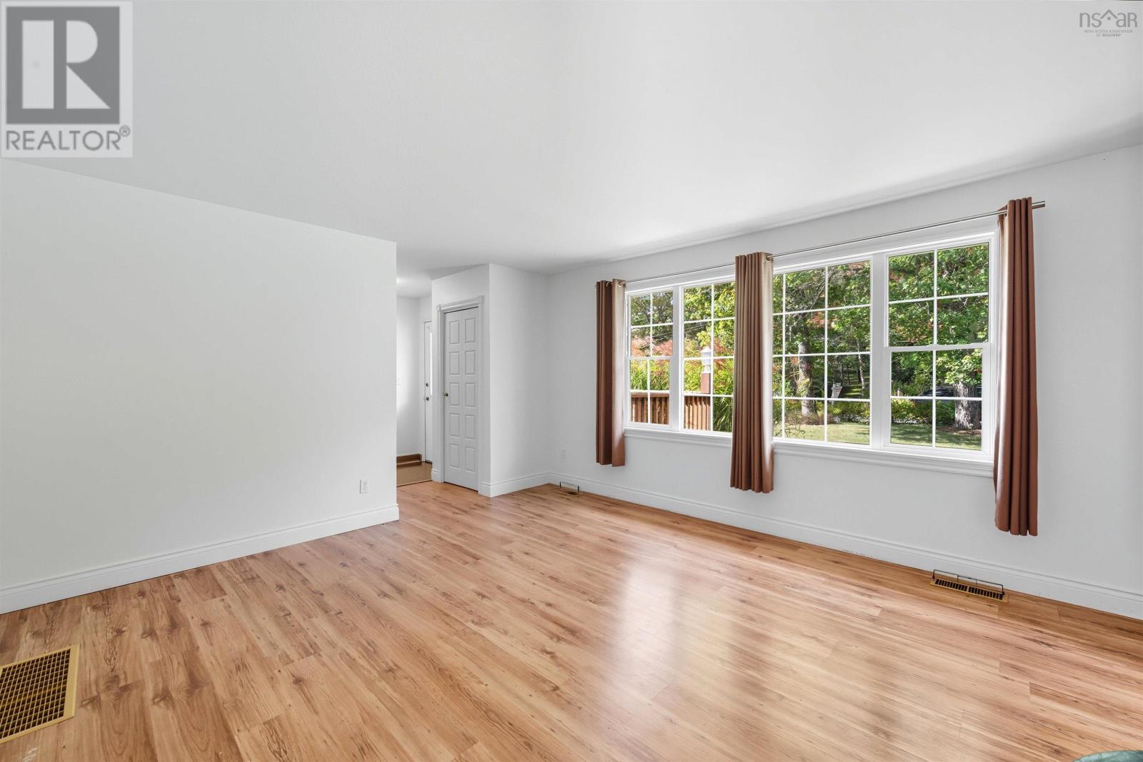 Property 20 of 50 of 206 Lakeview Road