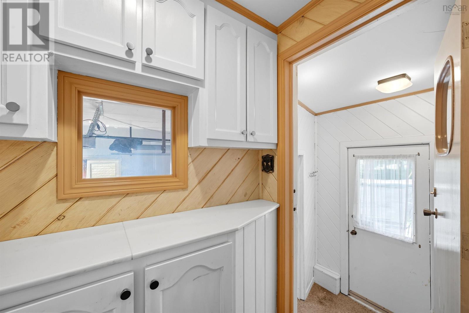 Property 27 of 50 of 206 Lakeview Road