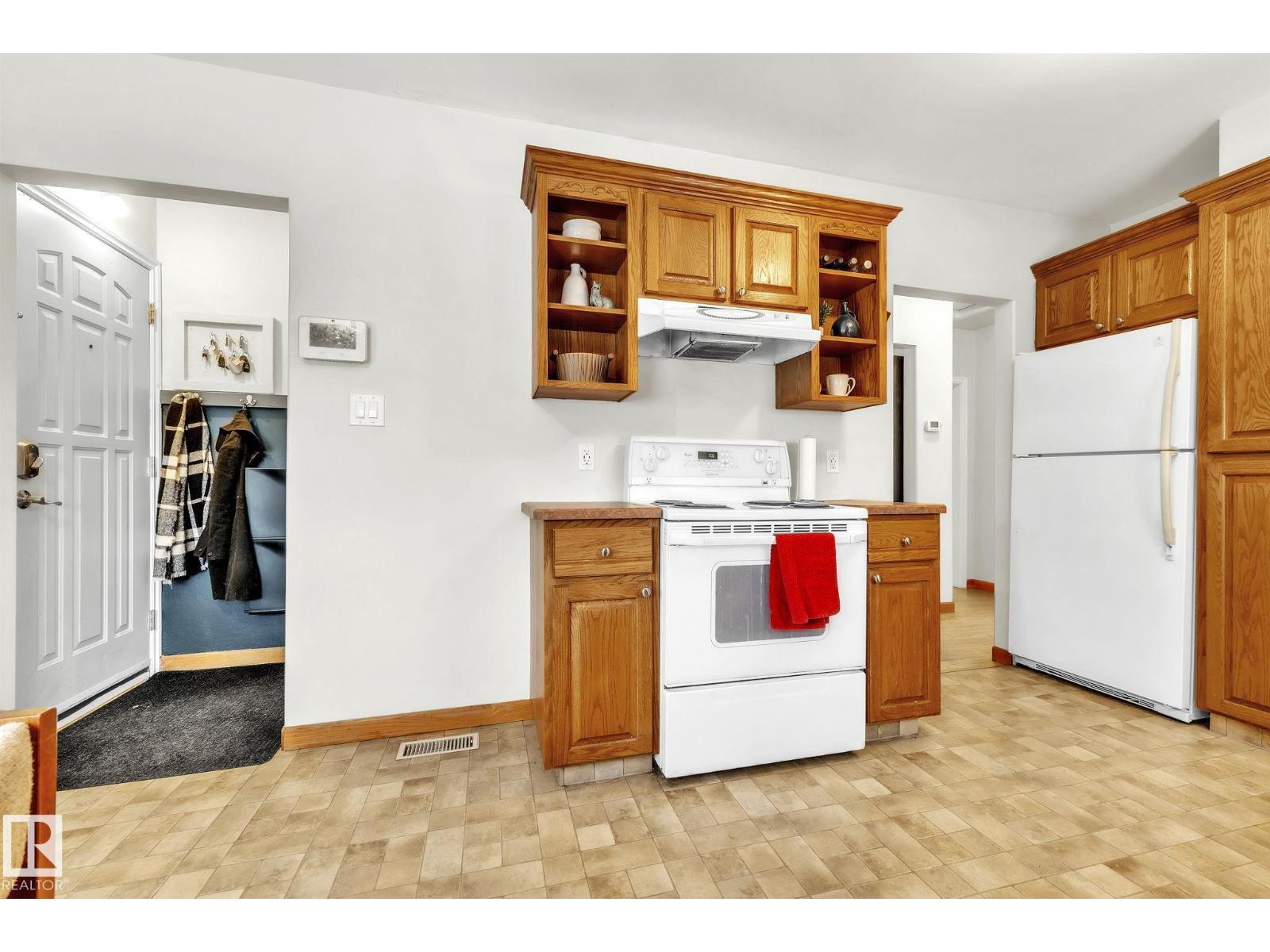 10851 92 ST NW, Edmonton