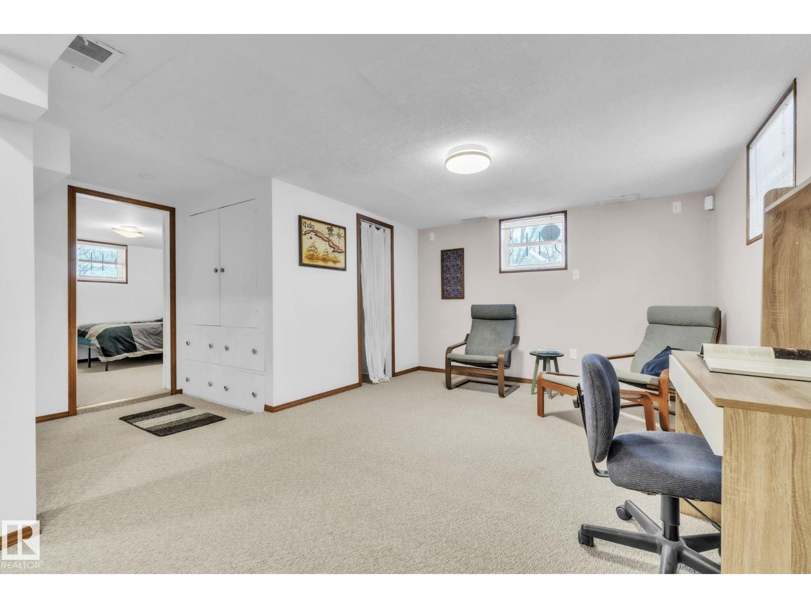 10851 92 ST NW, Edmonton