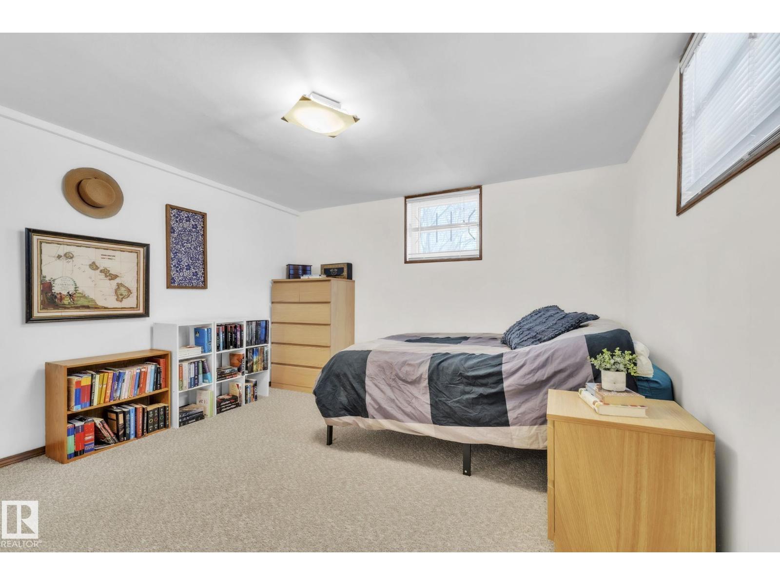 10851 92 ST NW, Edmonton