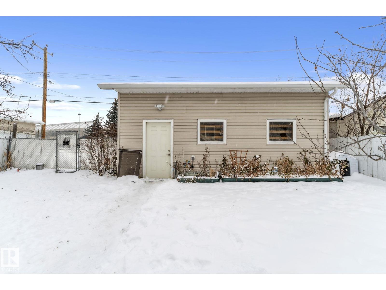 10851 92 ST NW, Edmonton