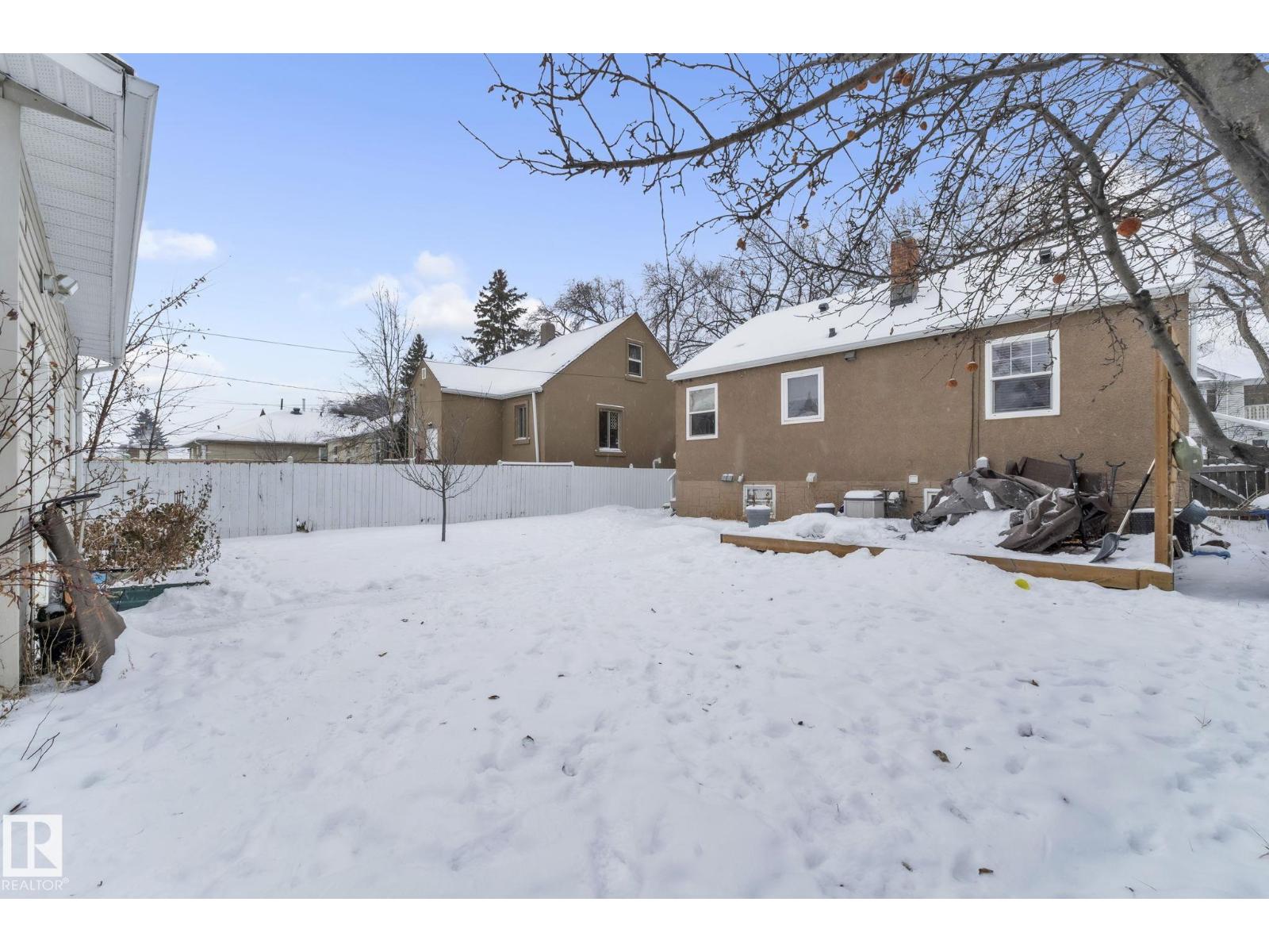 10851 92 ST NW, Edmonton