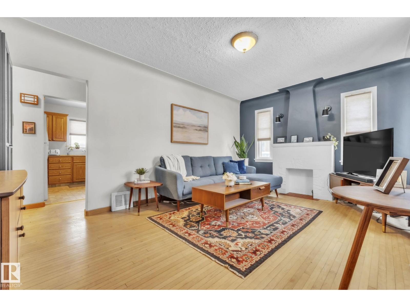 10851 92 ST NW, Edmonton