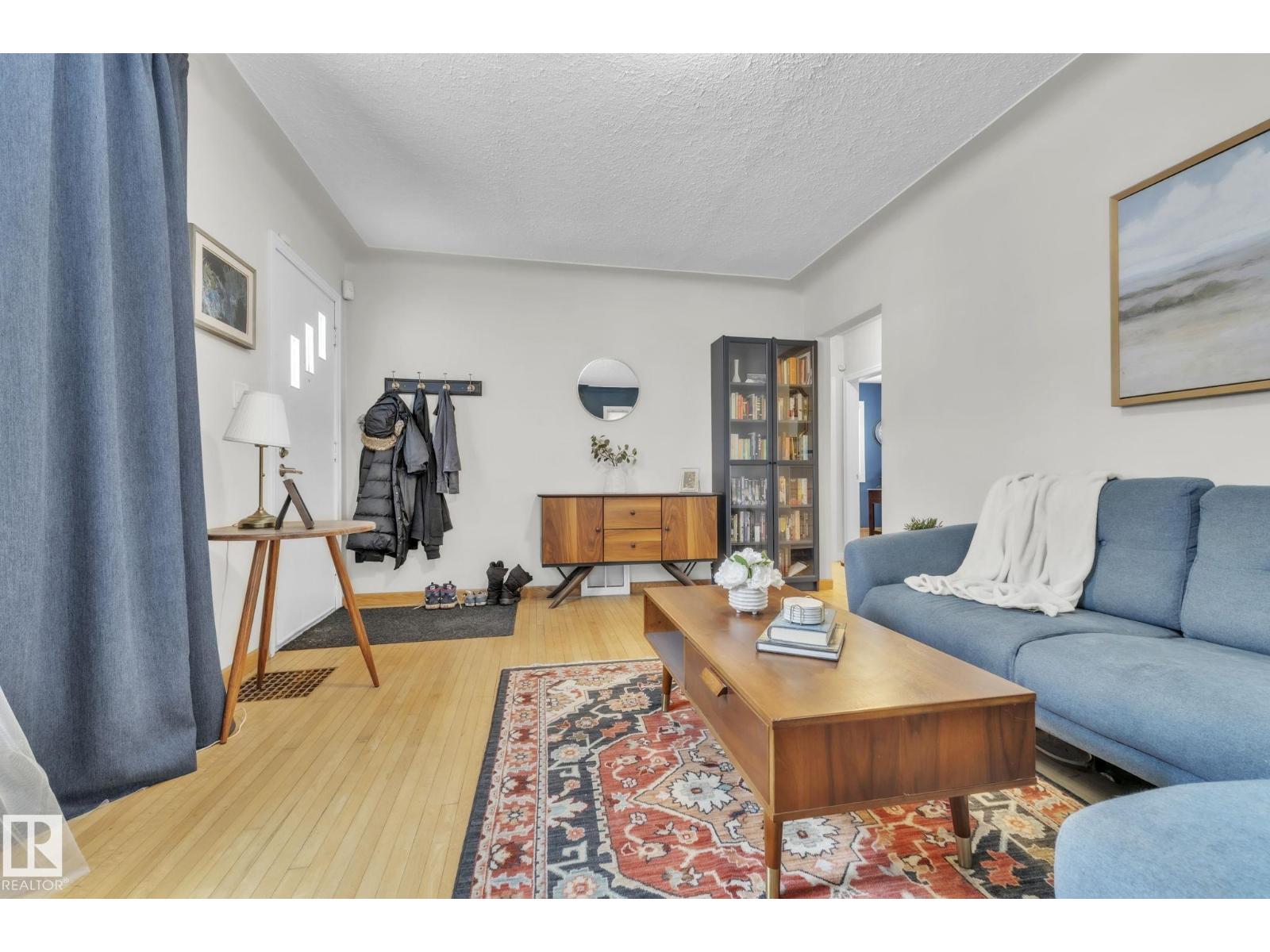 10851 92 ST NW, Edmonton