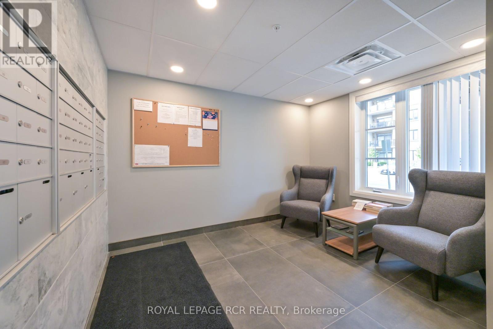 204 - 99B FARLEY ROAD - Photo 3 of 28, Centre Wellington (Fergus), Ontario