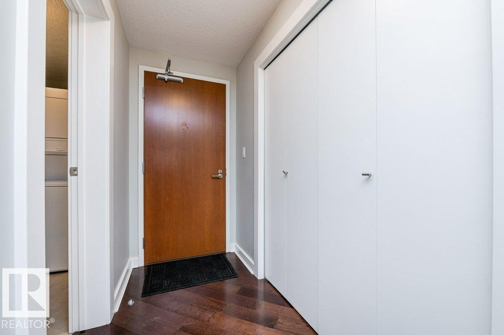 #1705 10152 104 ST NW, Edmonton