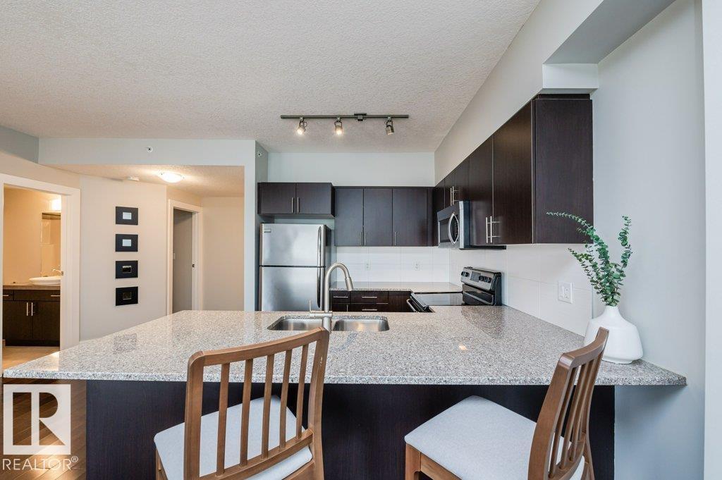 #1705 10152 104 ST NW, Edmonton