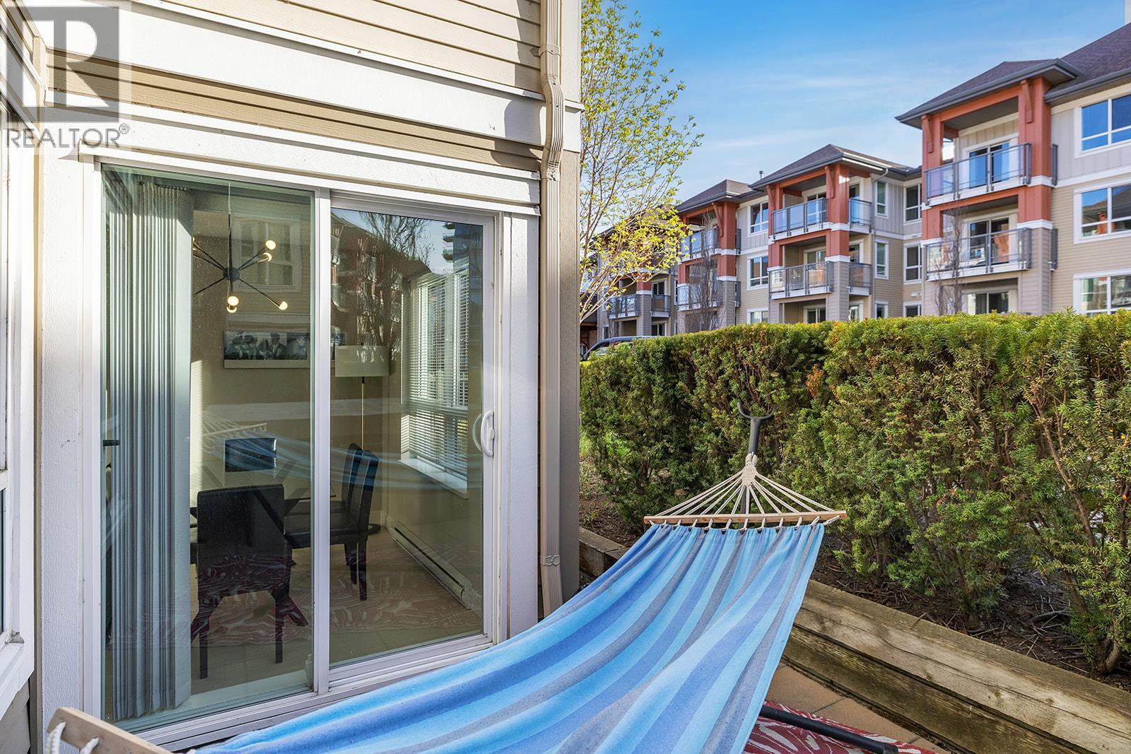 105 1093 Sunset Drive, Kelowna