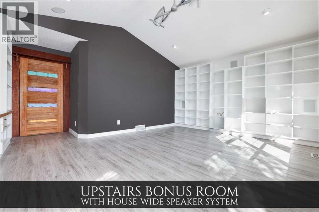 Single Family House for Sale in  Pantego Bay NW Panorama Hills Calgary 