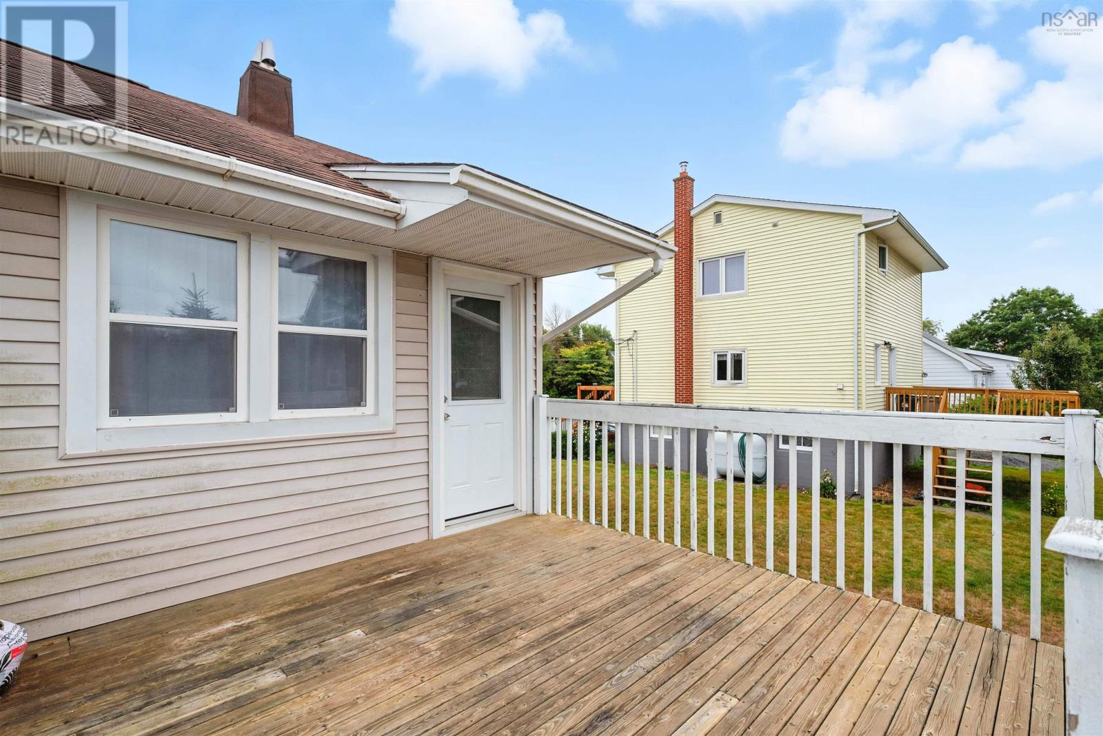 Property 2 of 38 of 81 Adelaide Avenue