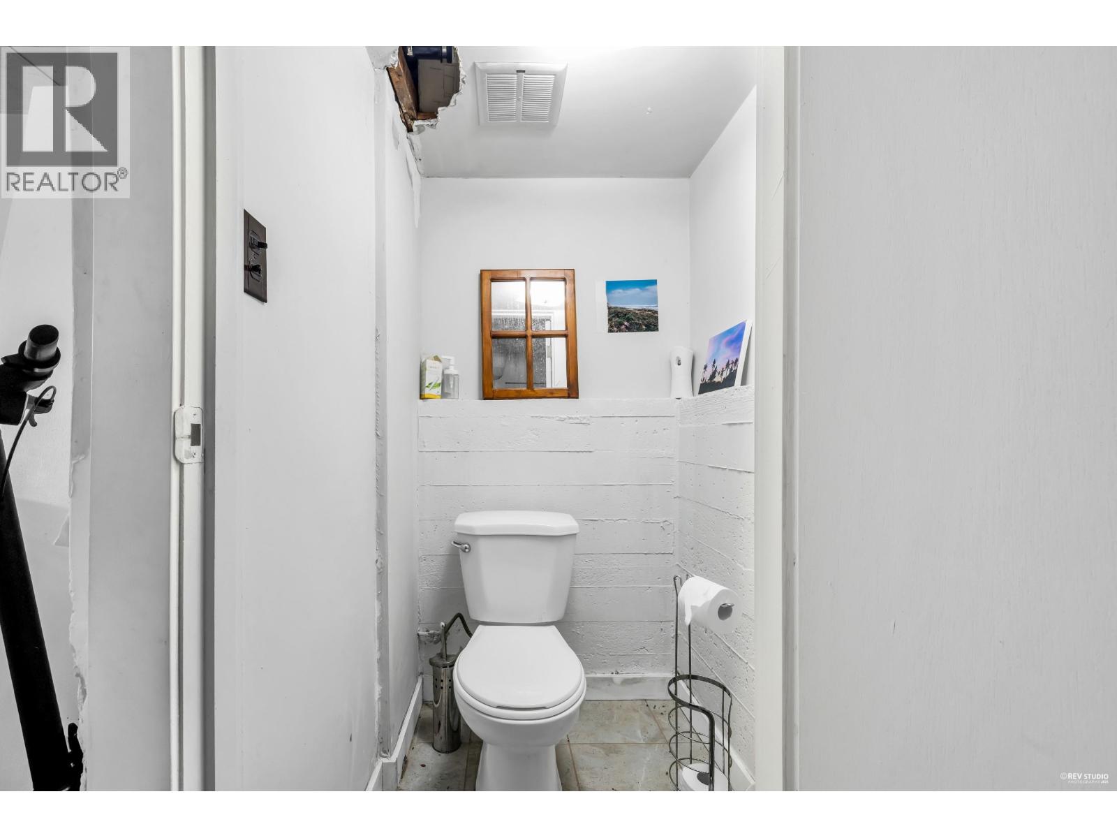 673 LOWELL COURT, Coquitlam