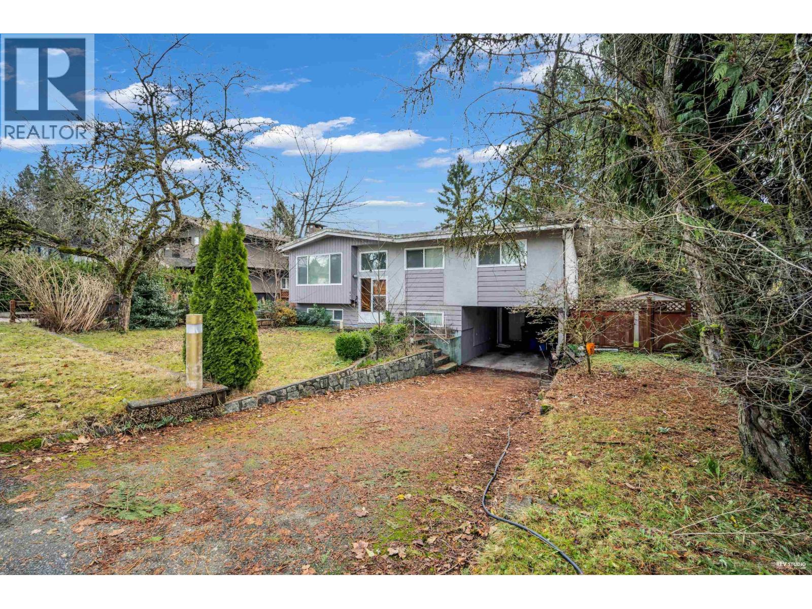 673 LOWELL COURT, Coquitlam