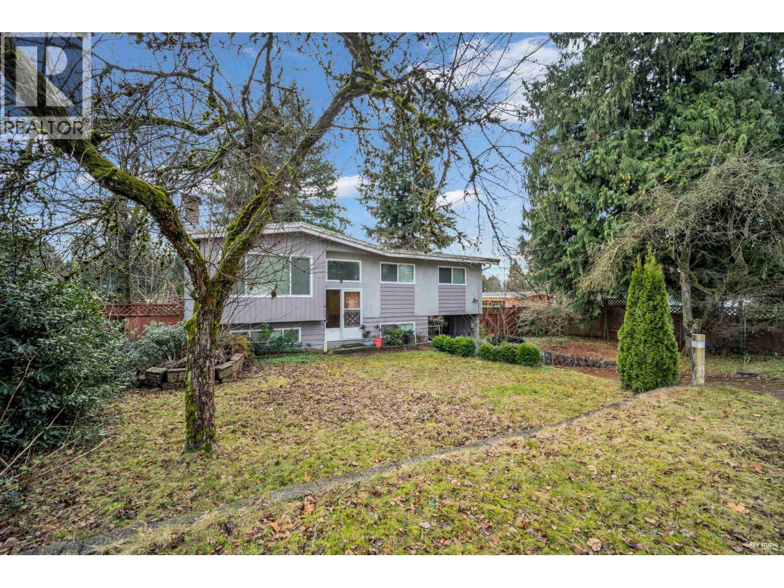 673 LOWELL COURT, Coquitlam