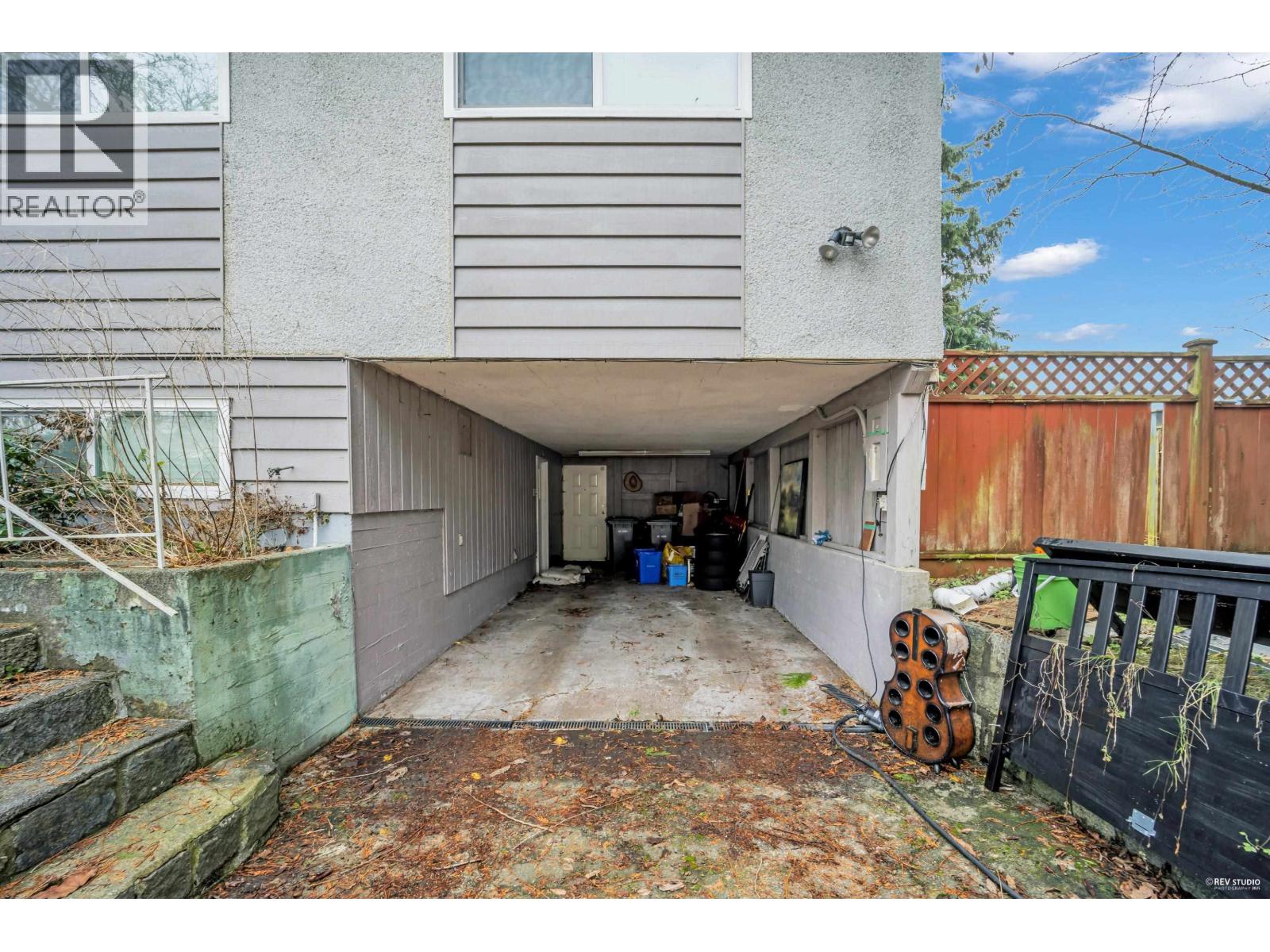 673 LOWELL COURT, Coquitlam