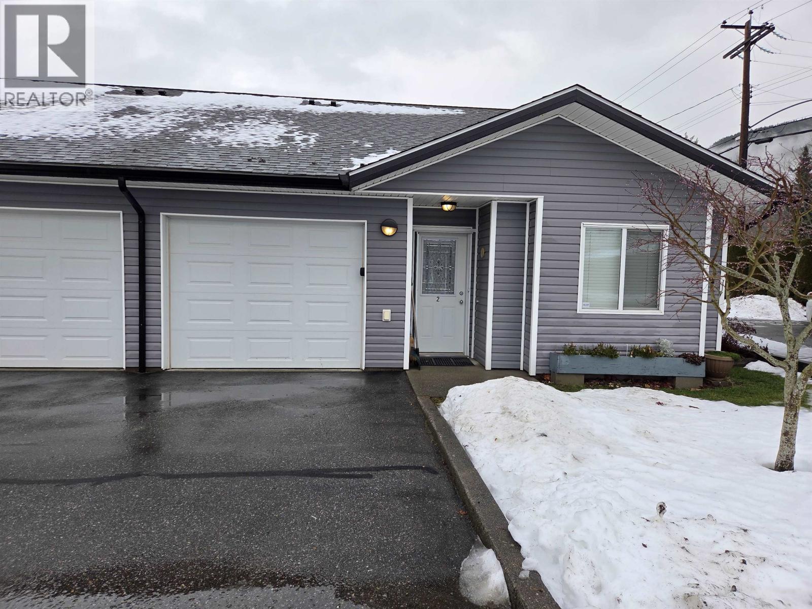 #2-3404 ADAM Street, Terrace