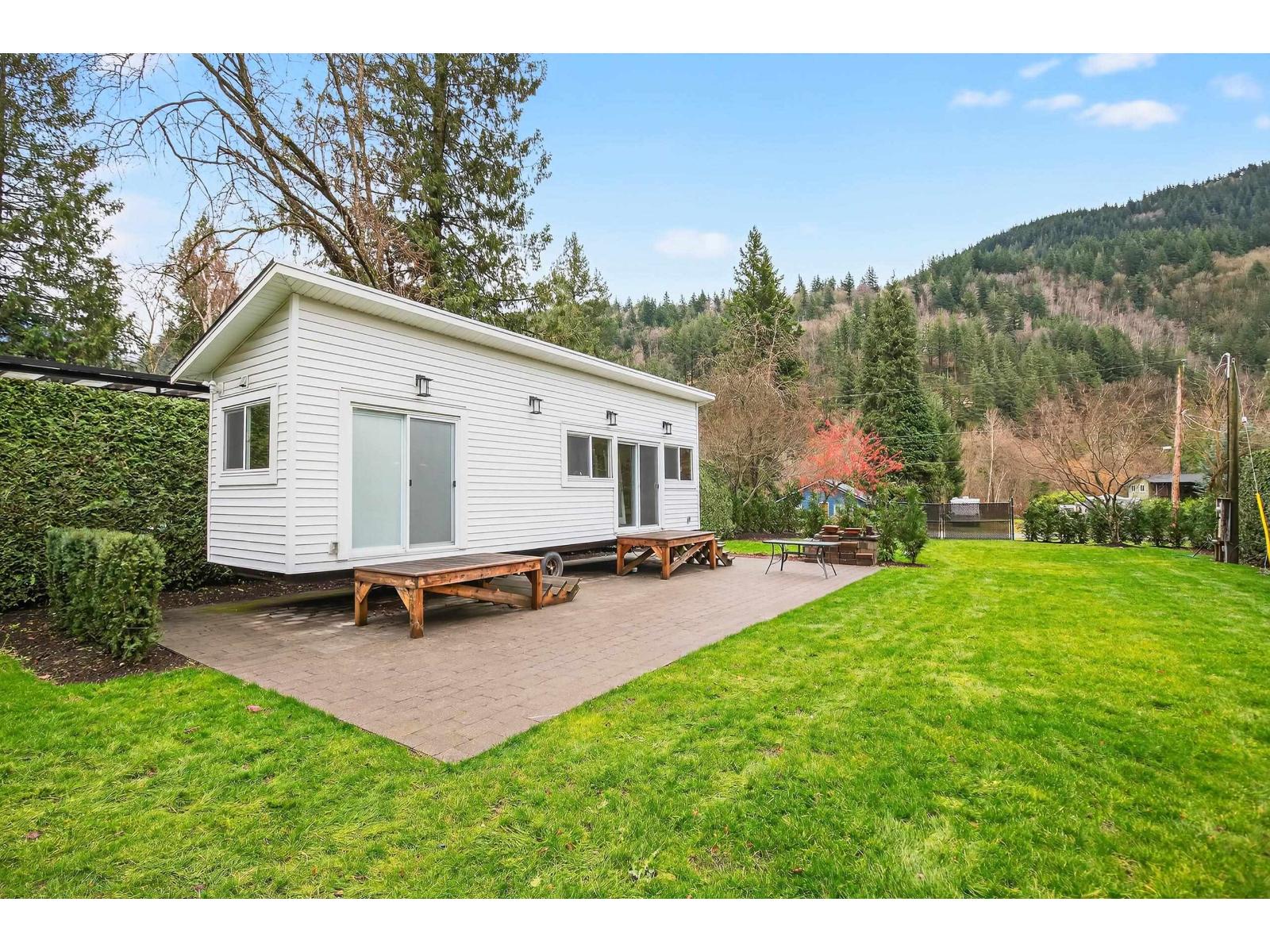 12051 HODGKIN ROAD, Mission