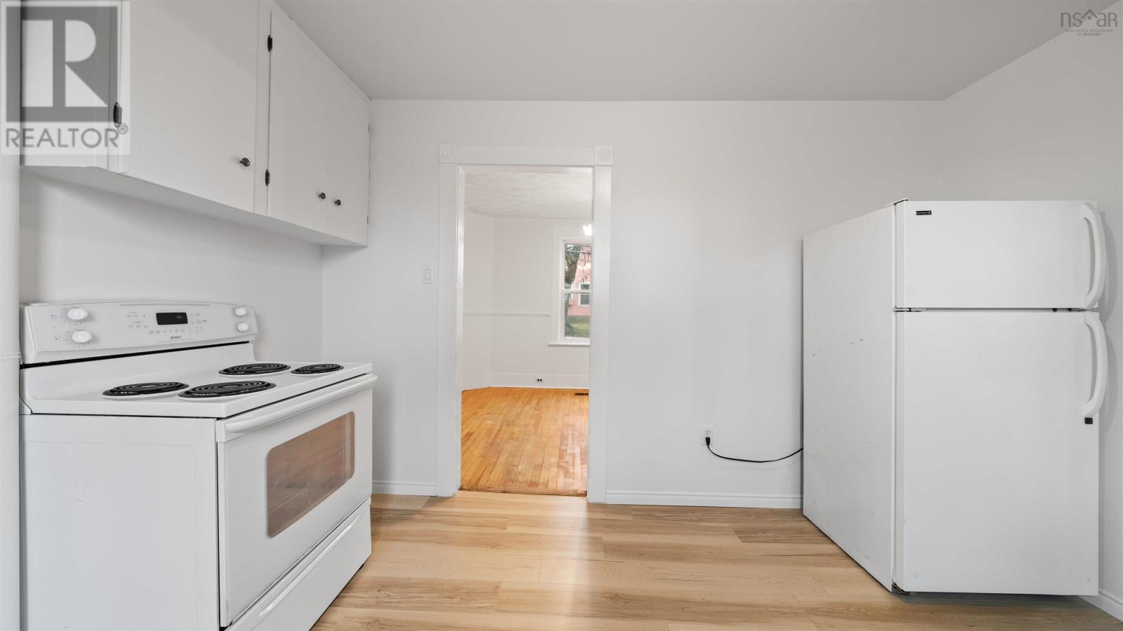 Property 26 of 37 of 515 Pleasant Street