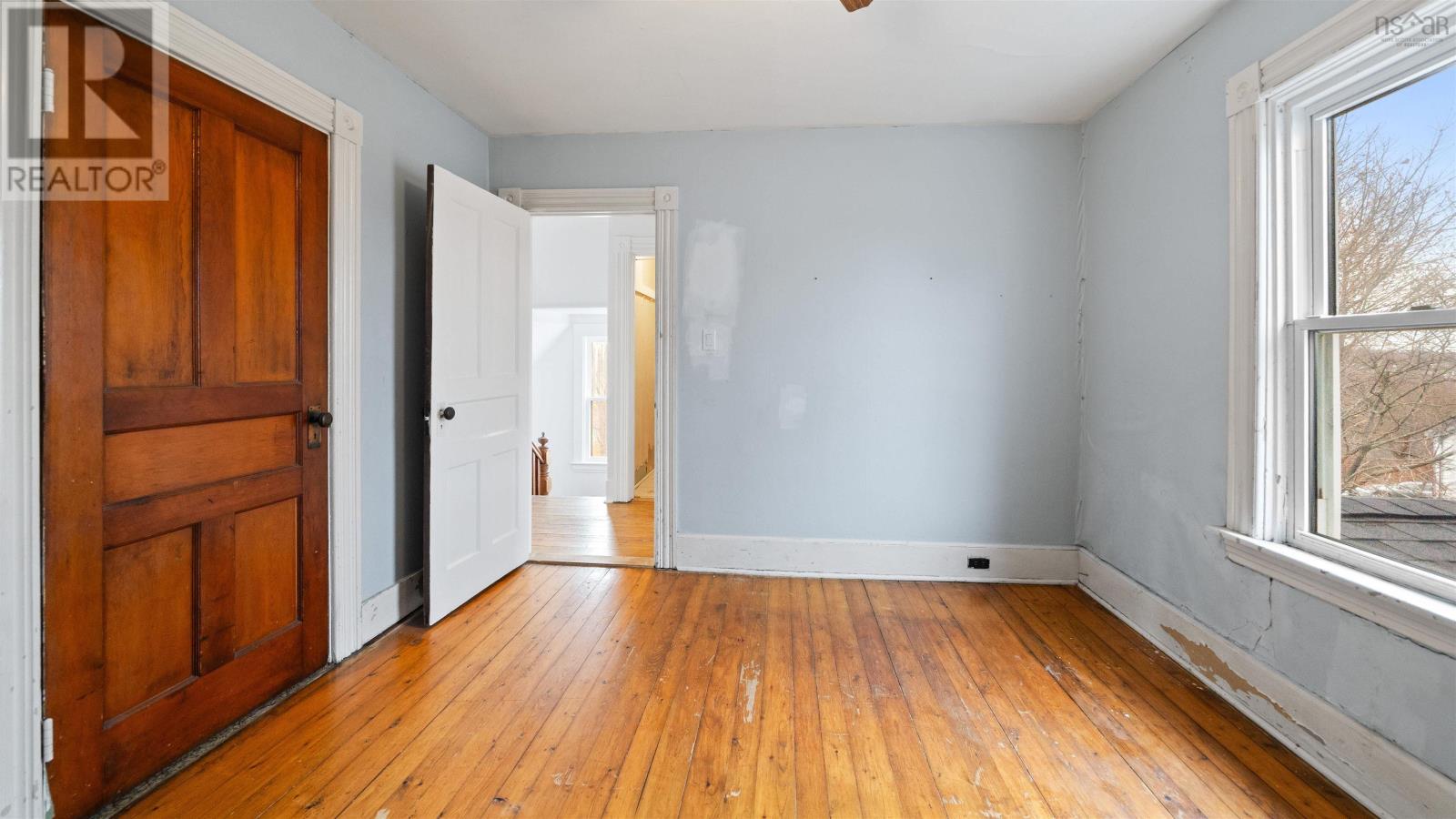 Property 10 of 37 of 515 Pleasant Street