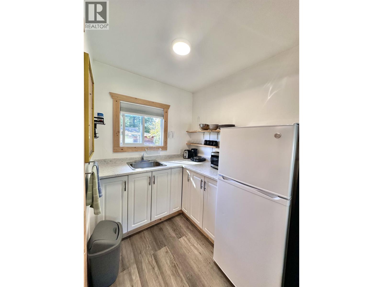 1300 2ND AVENUE - 8