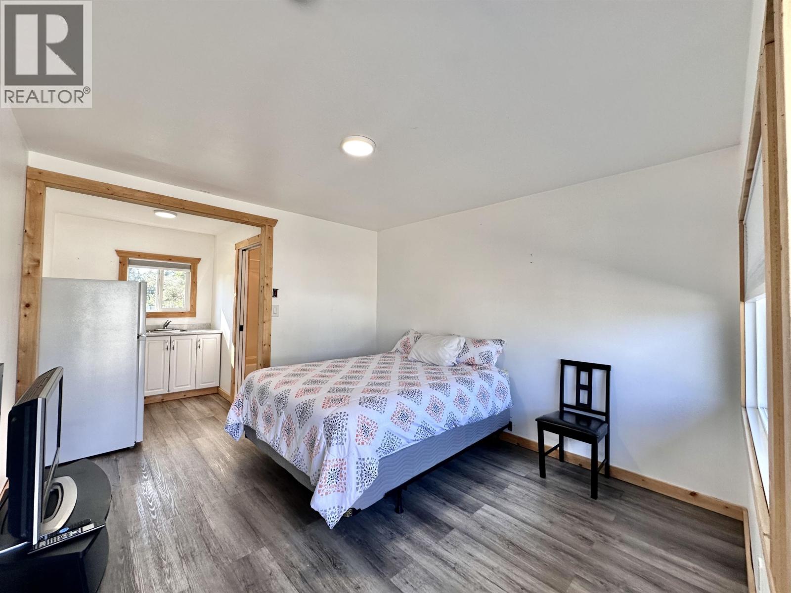 1300 2ND AVENUE - 11