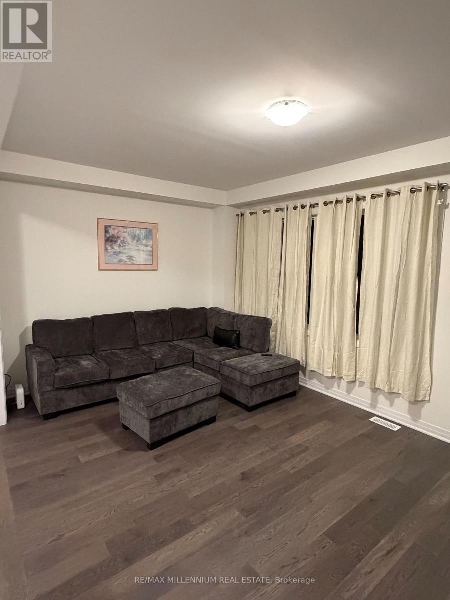 141 GILLESPIE DRIVE - Photo 5 of 13, Brantford, Ontario