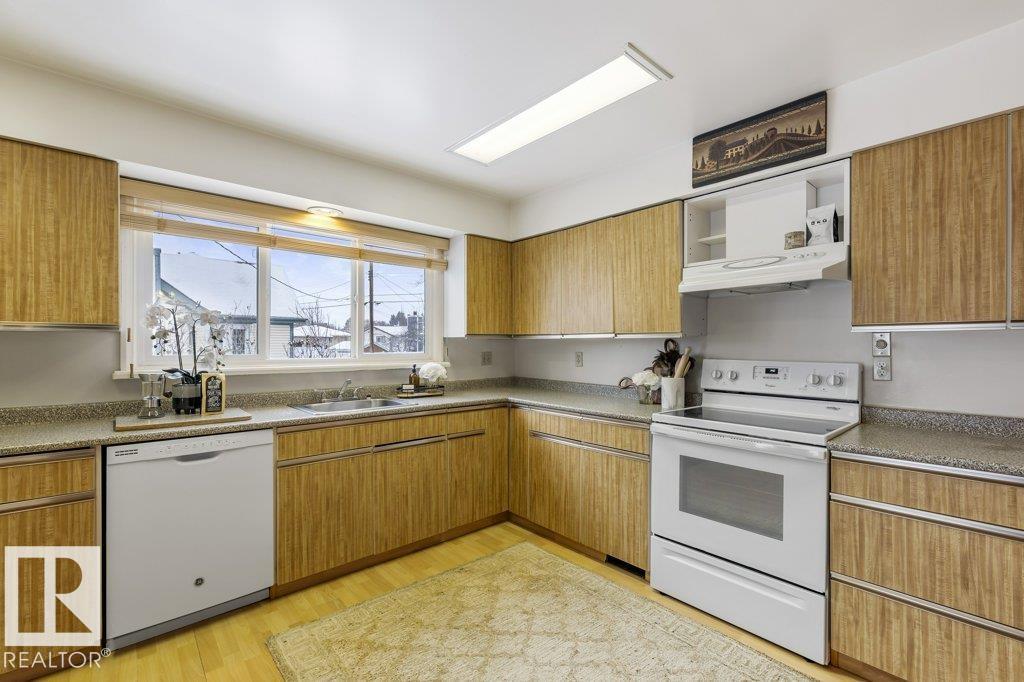 25 SUNNYSIDE CR, St. Albert