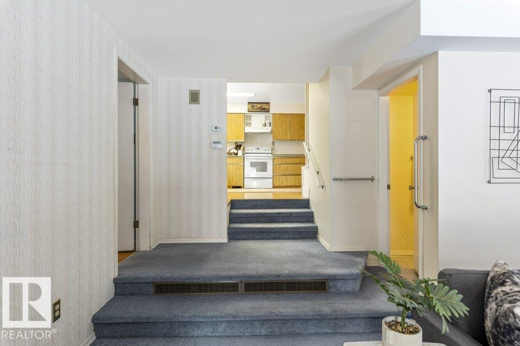 25 SUNNYSIDE CR, St. Albert