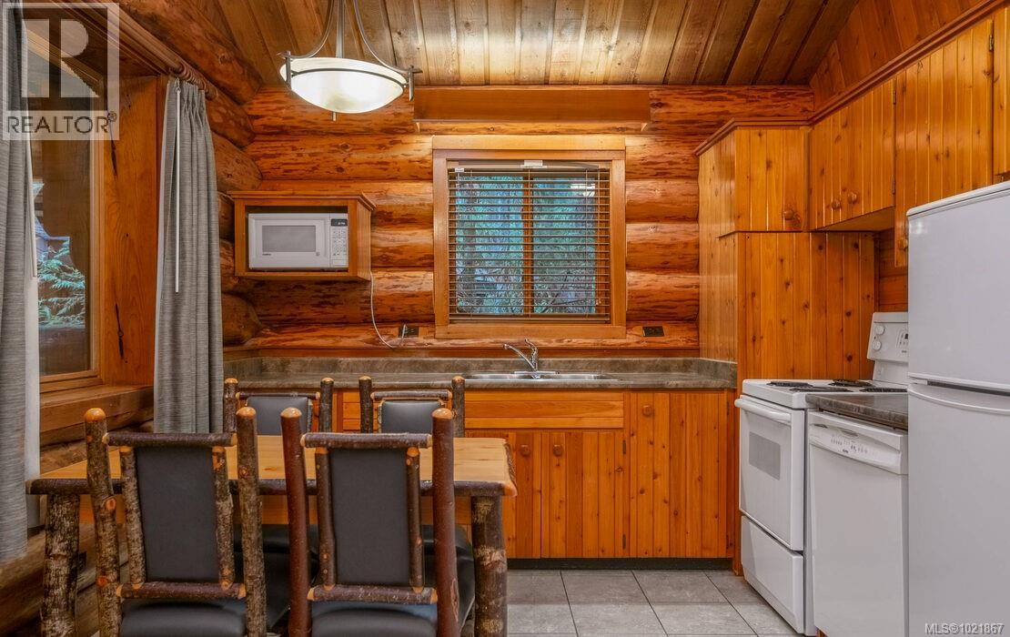 440 1155 Resort Dr, Parksville